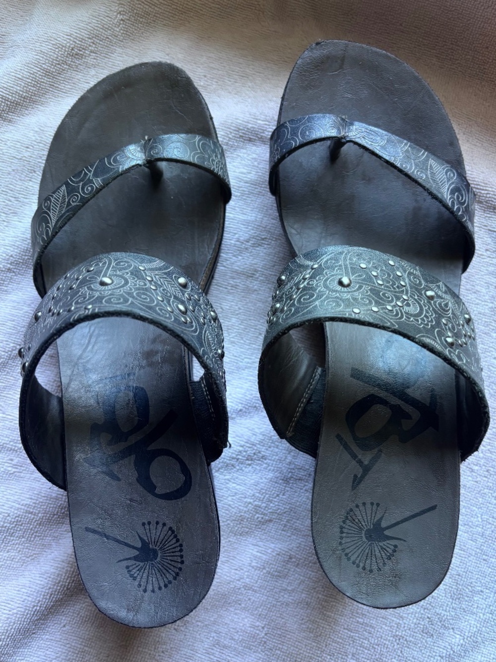 OTBT Black Leather Platform Wedge Sandals Floral Studded Size 9.5